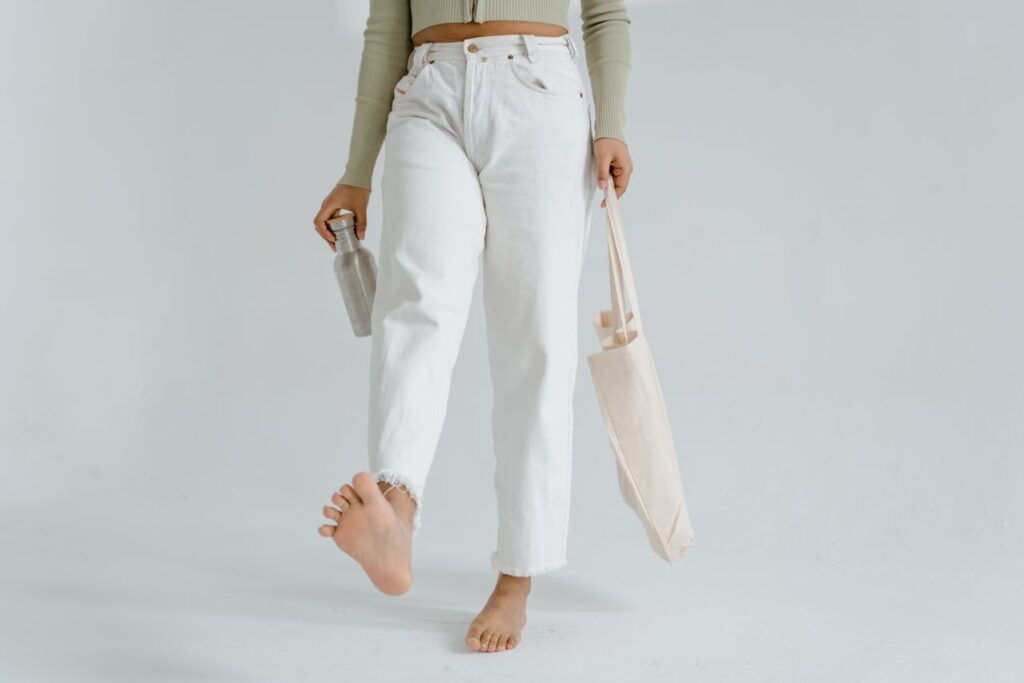 white_jeans_for_ women